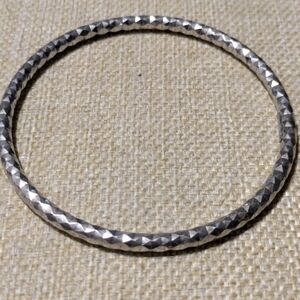 Elegant Silver Textured Bangle Bracelet